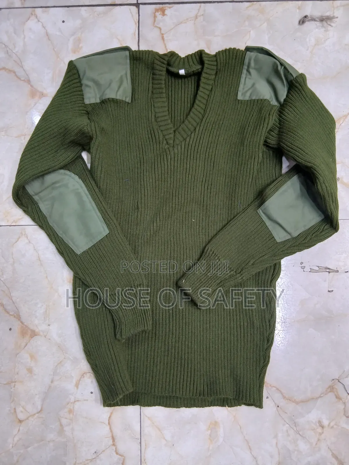 V-Neck Juggle Green Security Sweaters