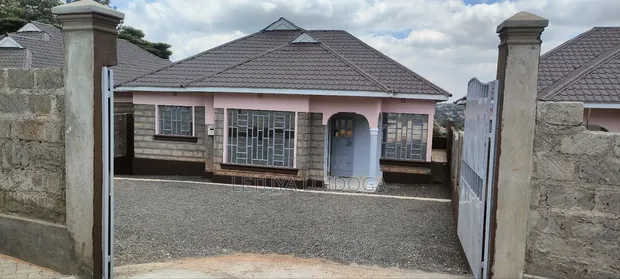 3bdrm Bungalow in Maragara Rd, Kibiku for sale
