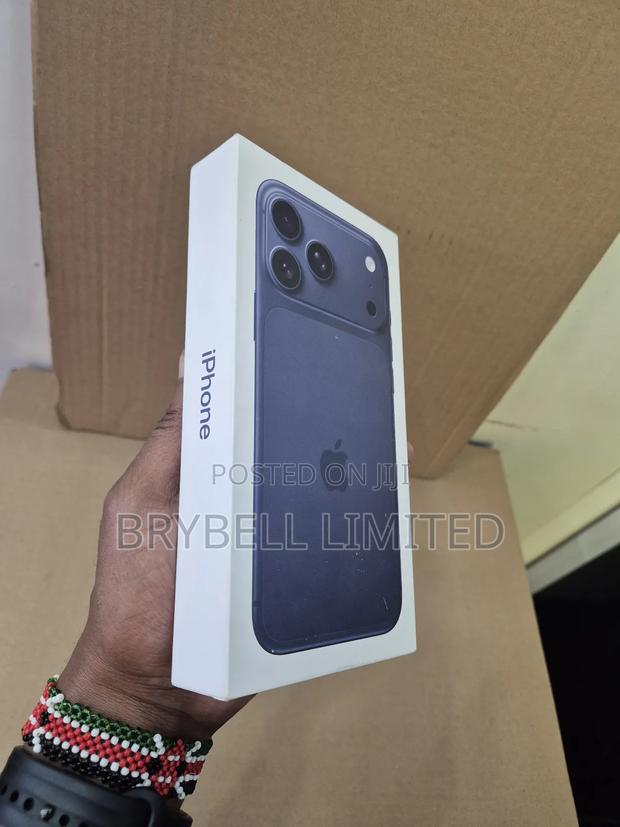 New Apple iPhone 17 Pro Max 256 GB Blue - thumbnail 5