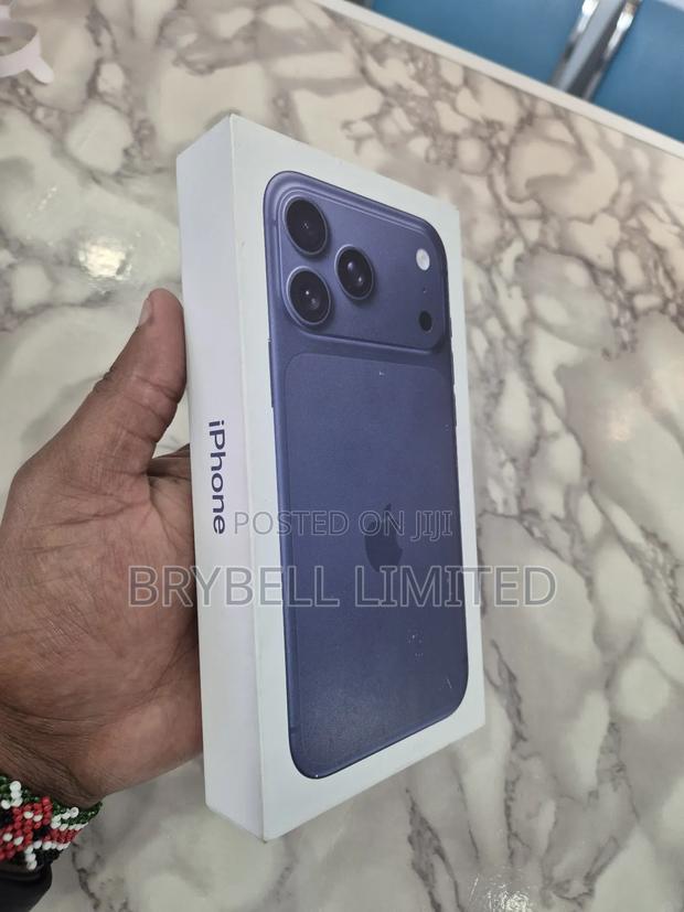 New Apple iPhone 17 Pro Max 256 GB Blue - thumbnail 8