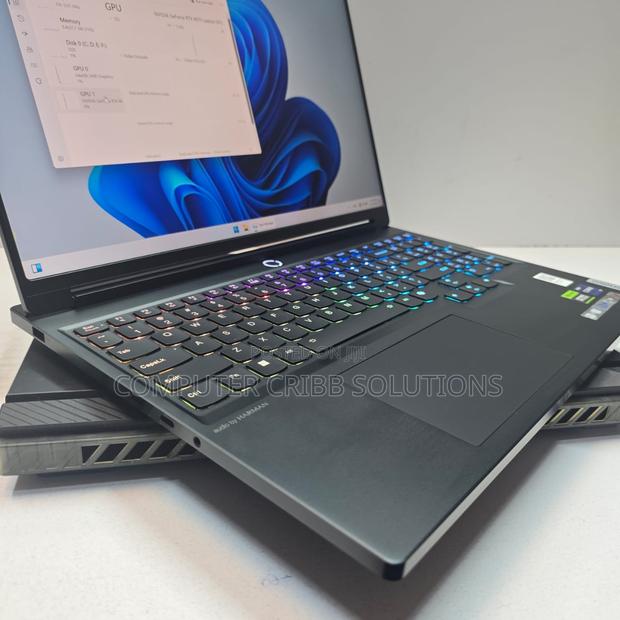 Laptop Lenovo Legion 7 32GB Intel Core I9 SSD 1T - thumbnail 3