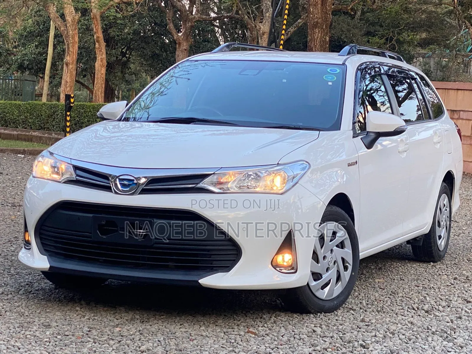 Toyota Corolla Fielder 1.5 Hybrid FWD 2019 White