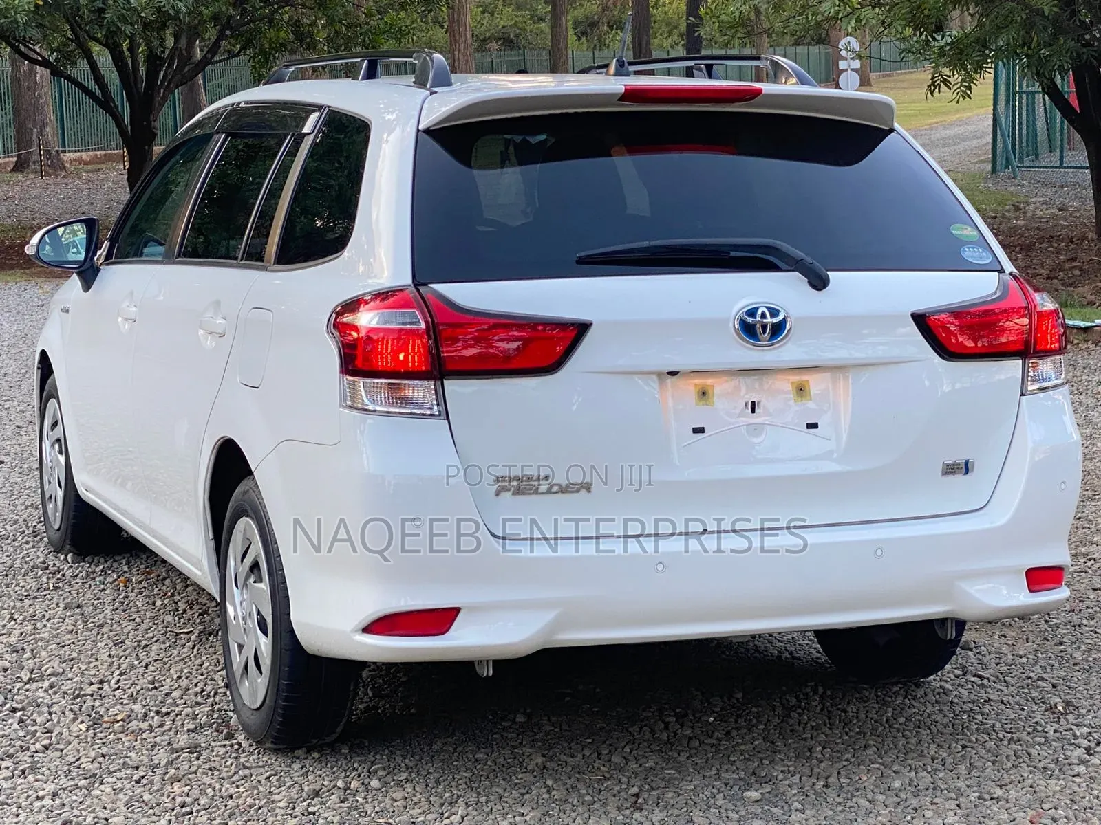 Toyota Corolla Fielder 1.5 Hybrid FWD 2019 White