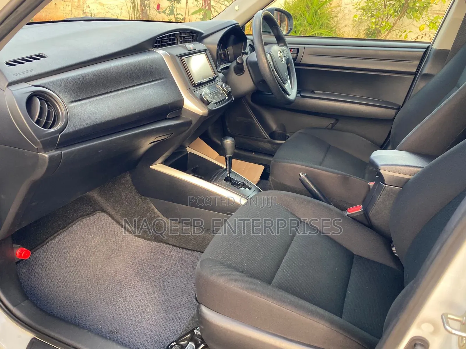 Toyota Corolla Fielder 1.5 Hybrid FWD 2019 White