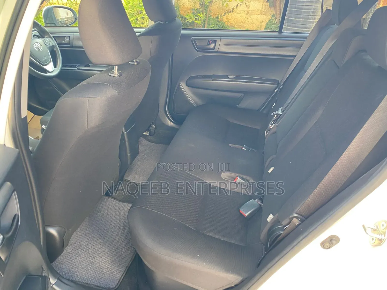 Toyota Corolla Fielder 1.5 Hybrid FWD 2019 White