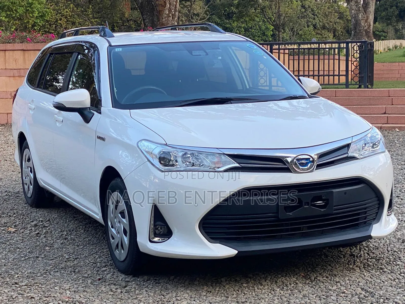 Toyota Corolla Fielder 1.5 Hybrid FWD 2019 White