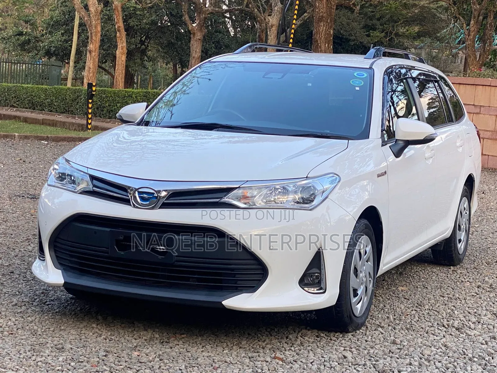 Toyota Corolla Fielder 1.5 Hybrid FWD 2019 White