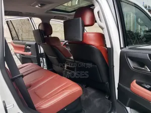 Lexus LX 2019 White