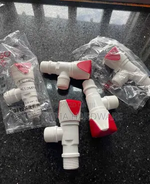 Plastic Single Angle Valve 1/2