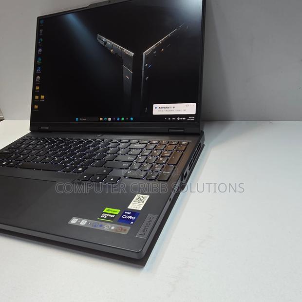 Laptop Lenovo Legion 7 32GB Intel Core I9 SSD 1T - thumbnail 4