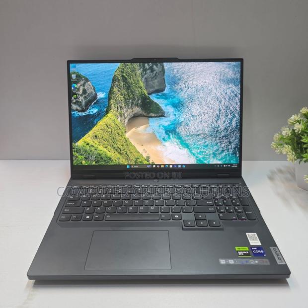 Laptop Lenovo Legion 7 32GB Intel Core I9 SSD 1T - thumbnail 2