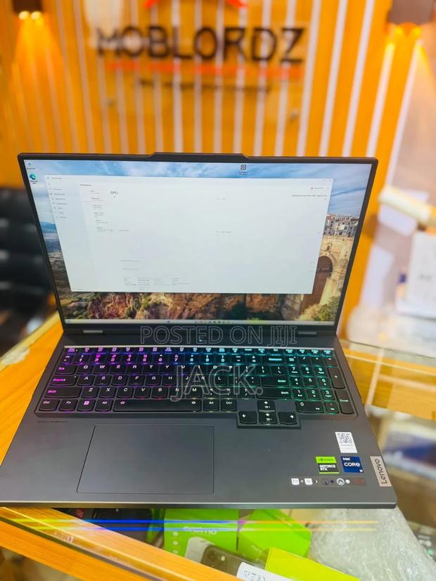 Laptop Lenovo Legion 7 32GB Intel Core I9 SSD 1T - thumbnail 5