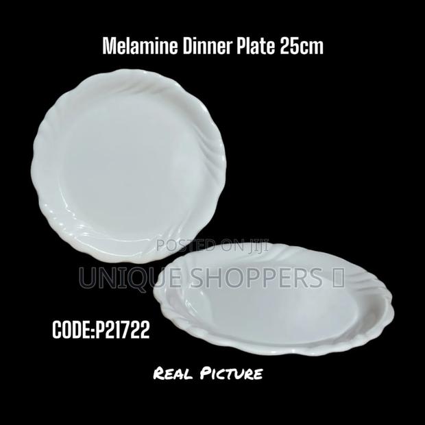 **Code: P21722** **Melamine Dinner Plate – Round 25cm**