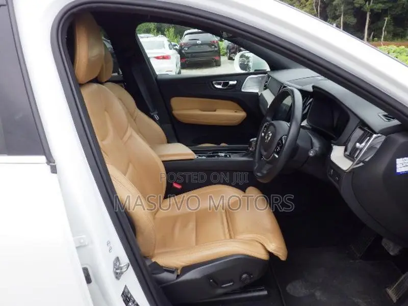 Volvo XC60 T5 Inscription AWD 2018 White