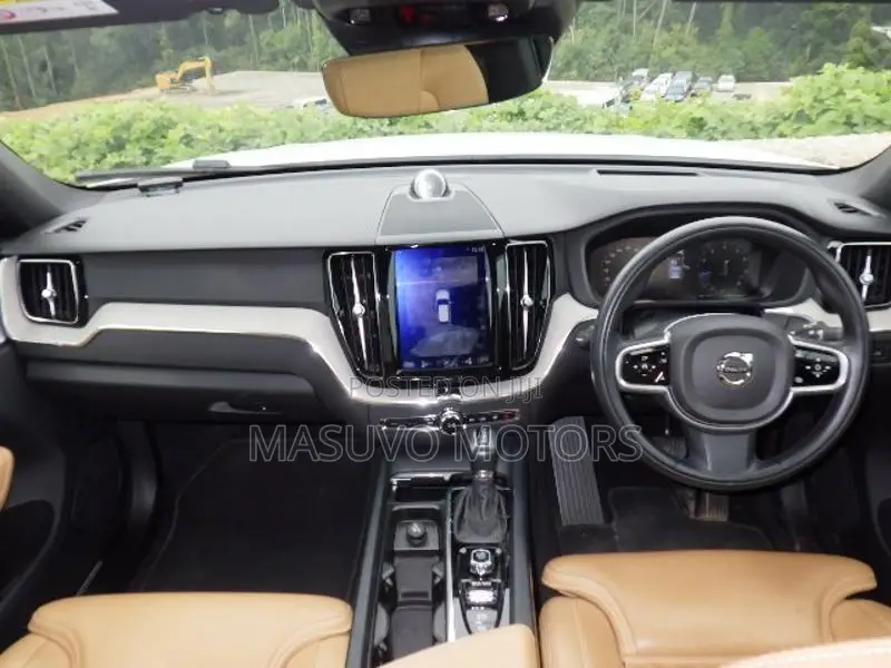 Volvo XC60 T5 Inscription AWD 2018 White