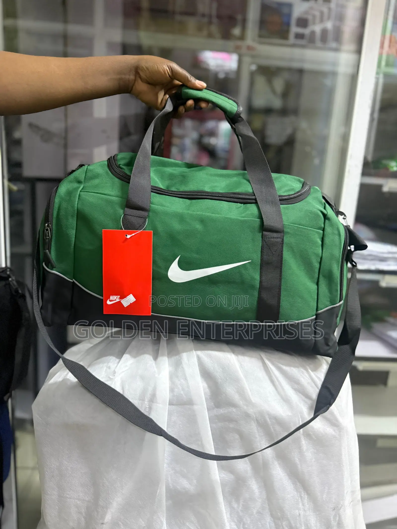 Nike Multipurpose Gym/Travel Bag With Shoe Compartment