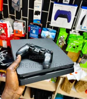 Local Used Ps4 Slim Used With Kids Games.
