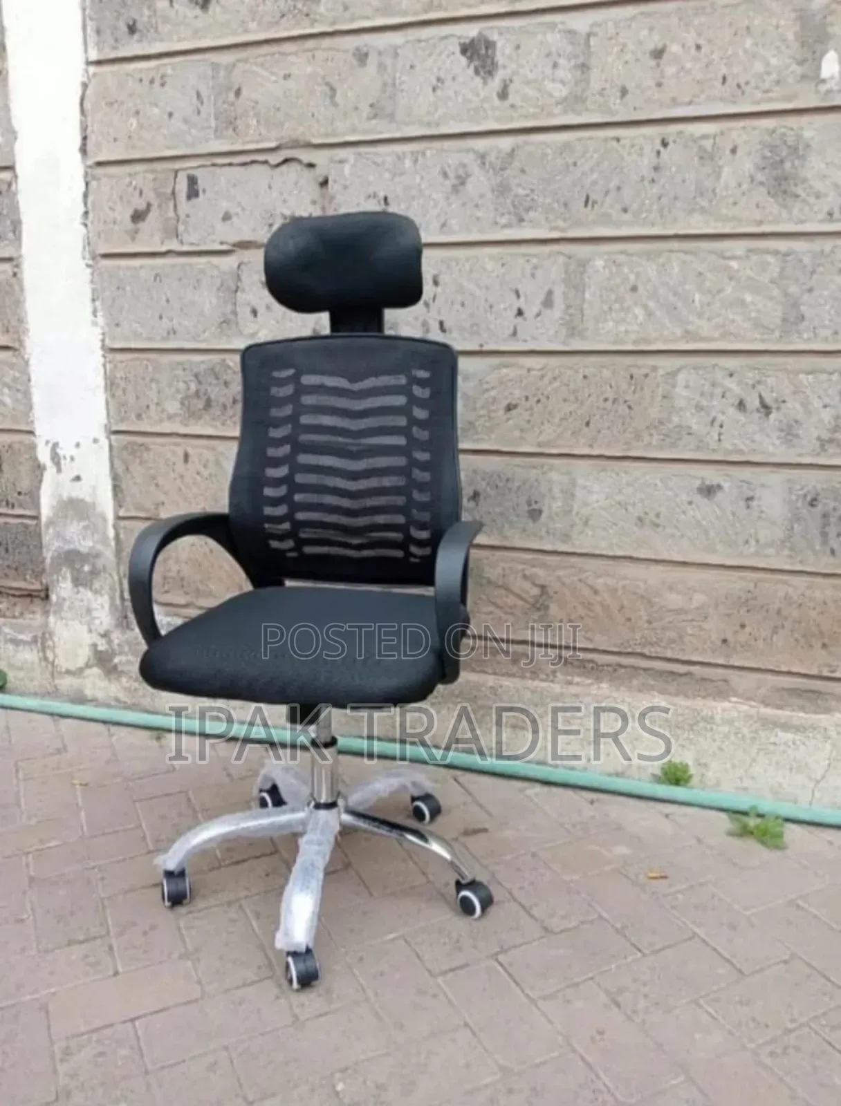 Secretarial Mesh Chair ~ Adjustable Headrest and Lumbar Support