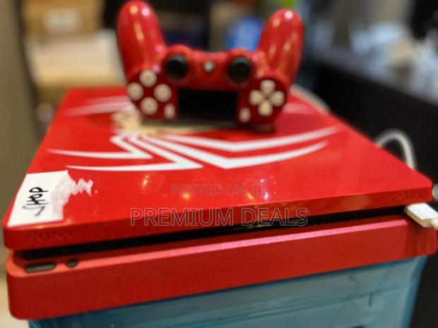 Ps4 Slim Red Limited Edition Chipped With Games.