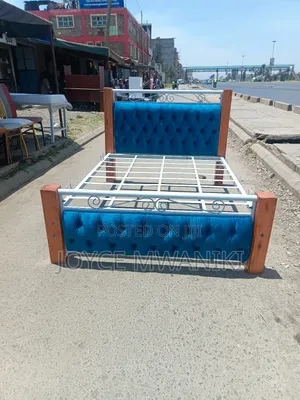 Wooden Metallic Modern Bed, 5 by 6