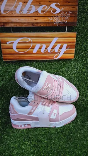 Louis Vuitton Pink Ladies Sneakers