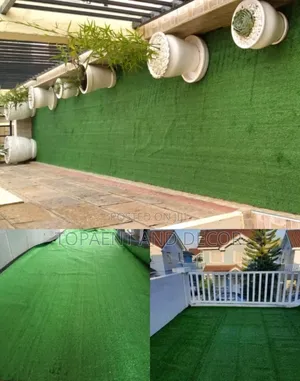 Thick Artificial Grass Rug With Natural Look Feel