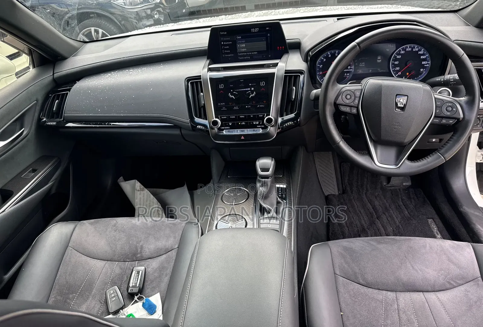 Toyota Crown 2019 White