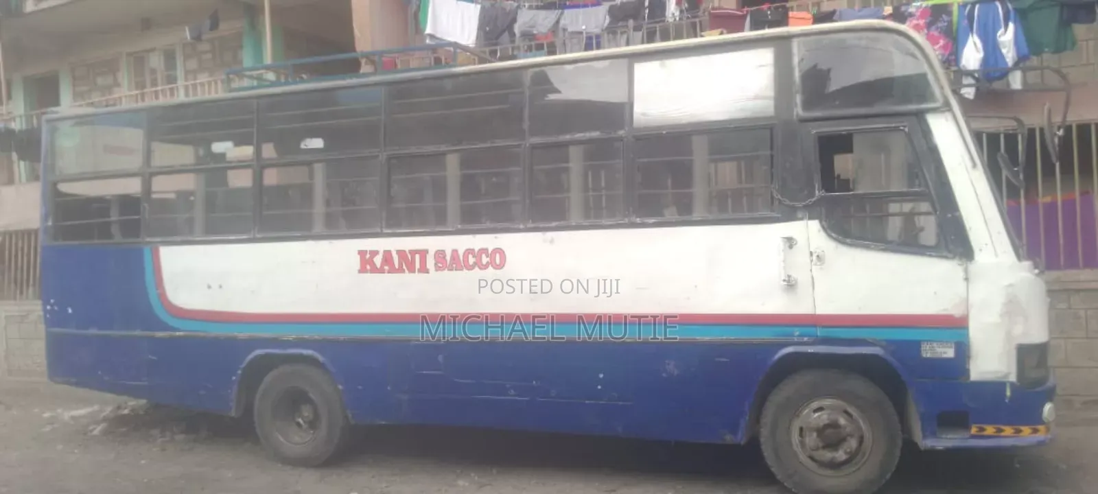 Bus 2006 Blue