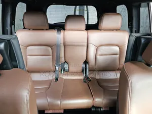 Toyota Land Cruiser 4.6 V8 ZX 2017 Gray