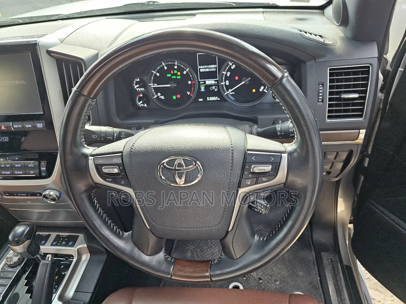 Toyota Land Cruiser 4.6 V8 ZX 2017 Gray