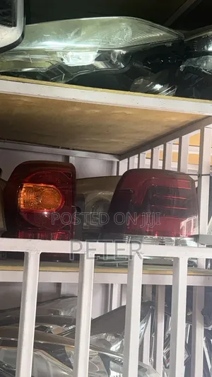 Land Cruiser V8 Headlight