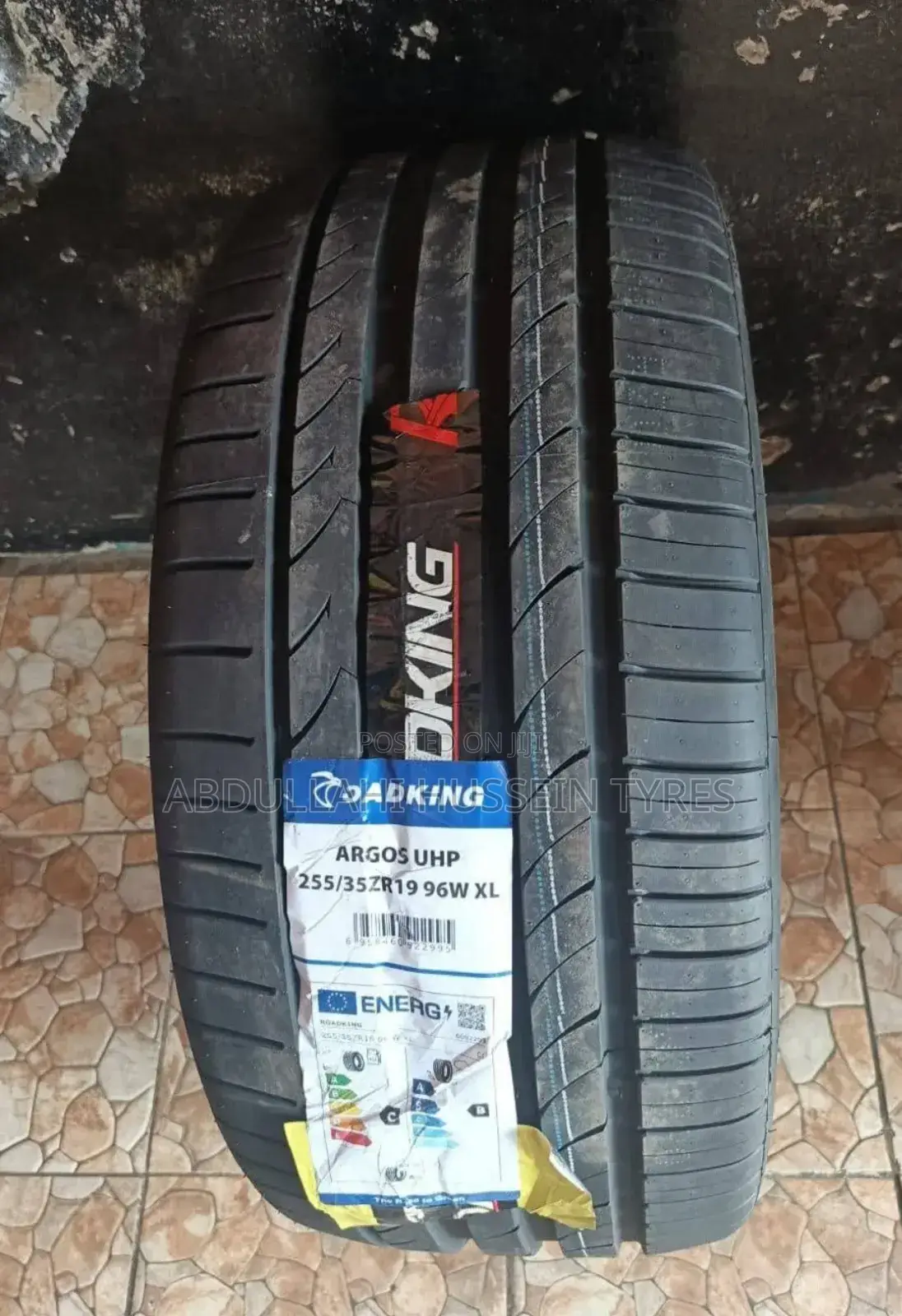 255/35 R19 Adking 96w