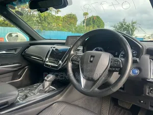 Toyota Crown 2019 White