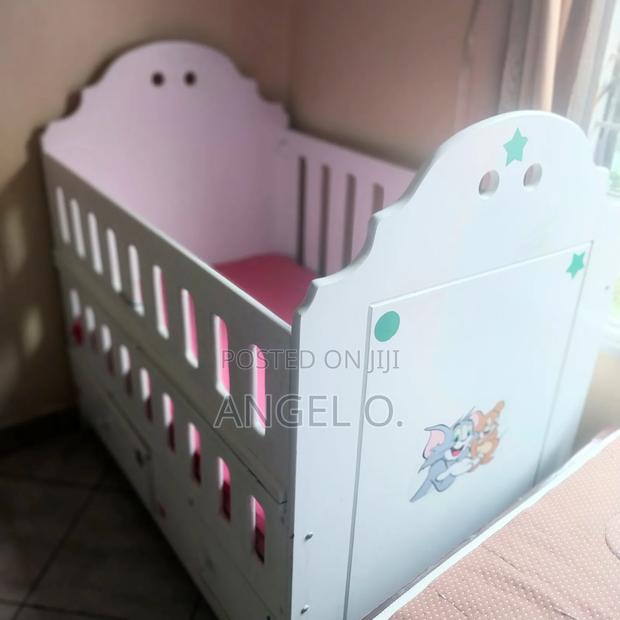 Big Baby Cot,2 Baby Basins, Mosquito Net,Matress,Nursing Pillow