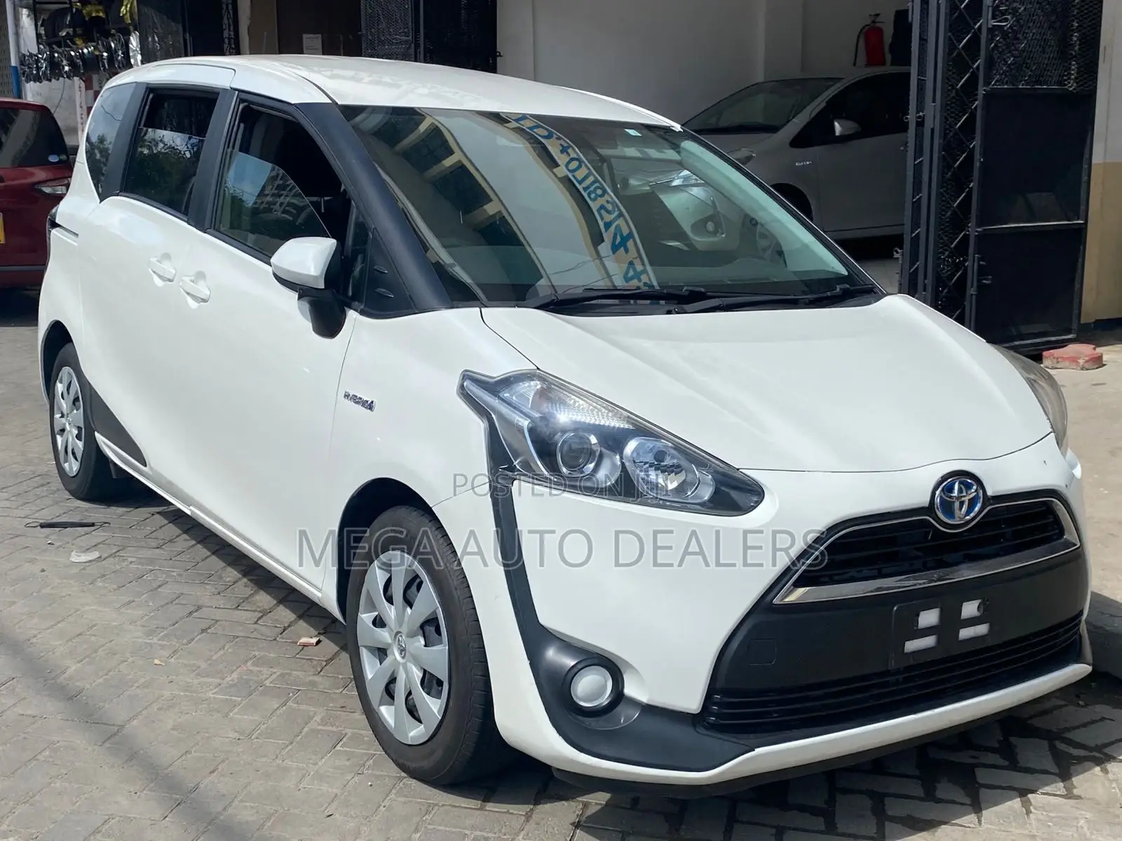 Toyota Sienta 2018 White