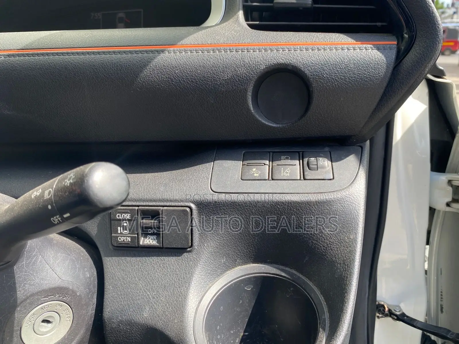 Toyota Sienta 2018 White