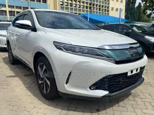 Toyota Harrier 2018 White