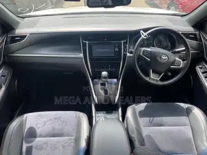 Toyota Harrier 2018 White