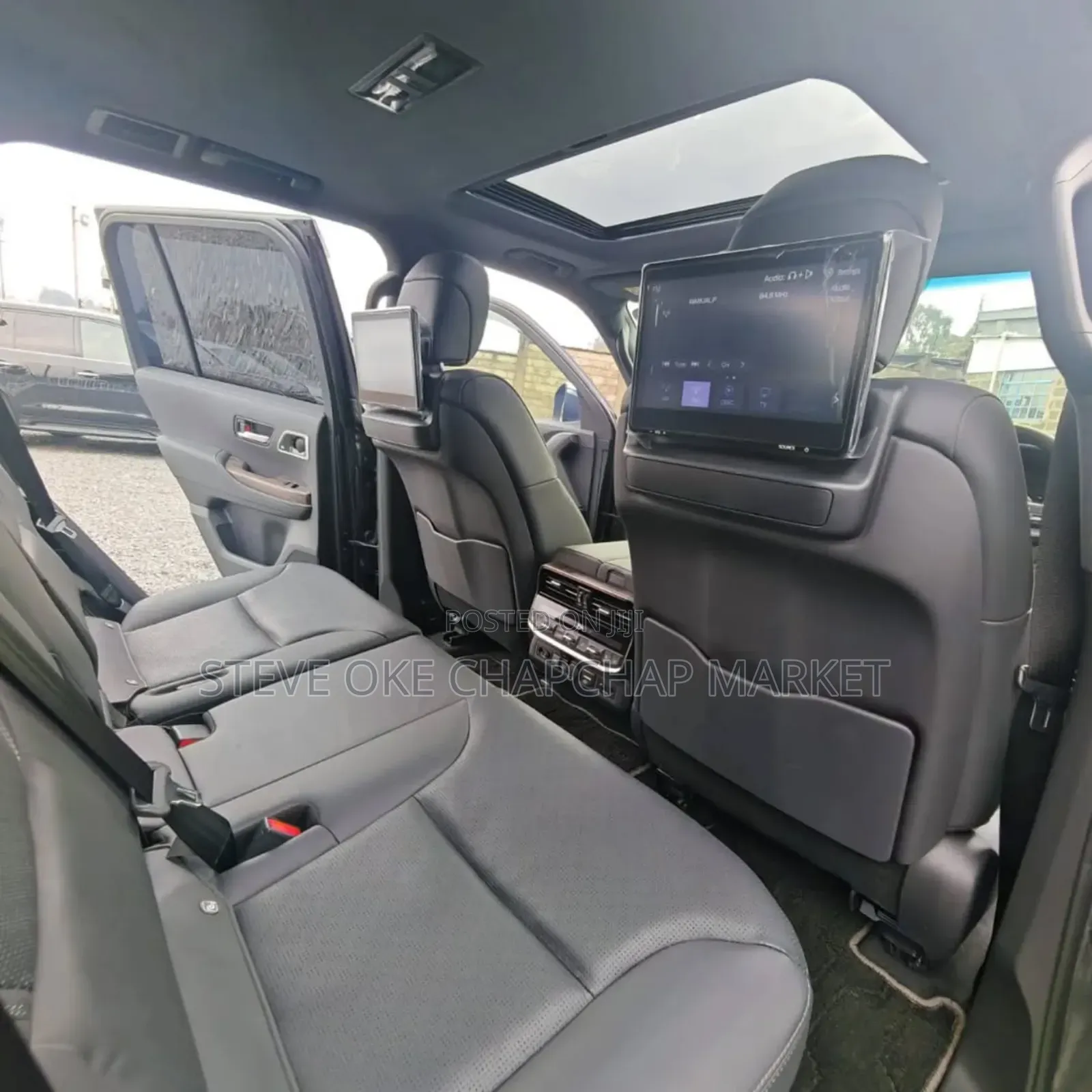 Toyota Land Cruiser LC300 2023 Silver