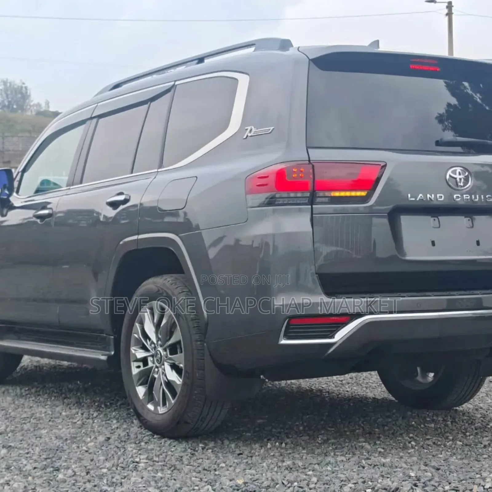 Toyota Land Cruiser LC300 2023 Silver