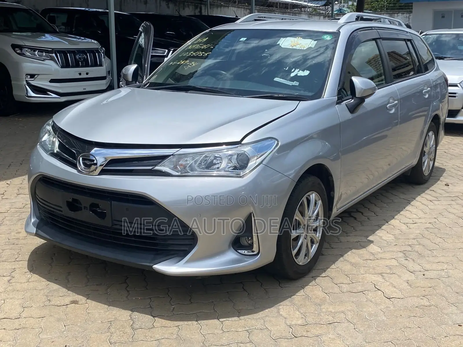 Toyota Corolla Fielder 2018 Silver