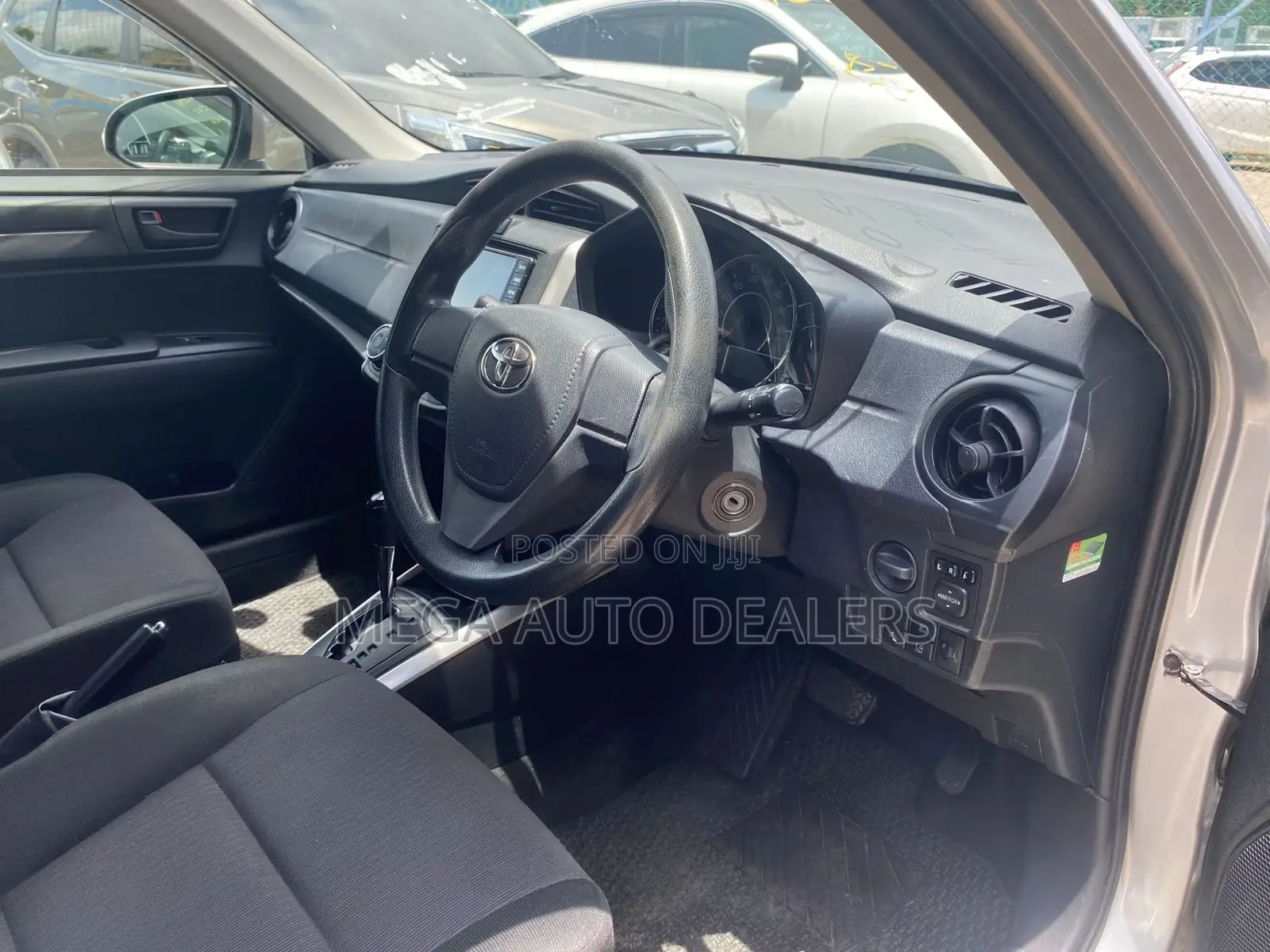 Toyota Corolla Fielder 2018 Silver