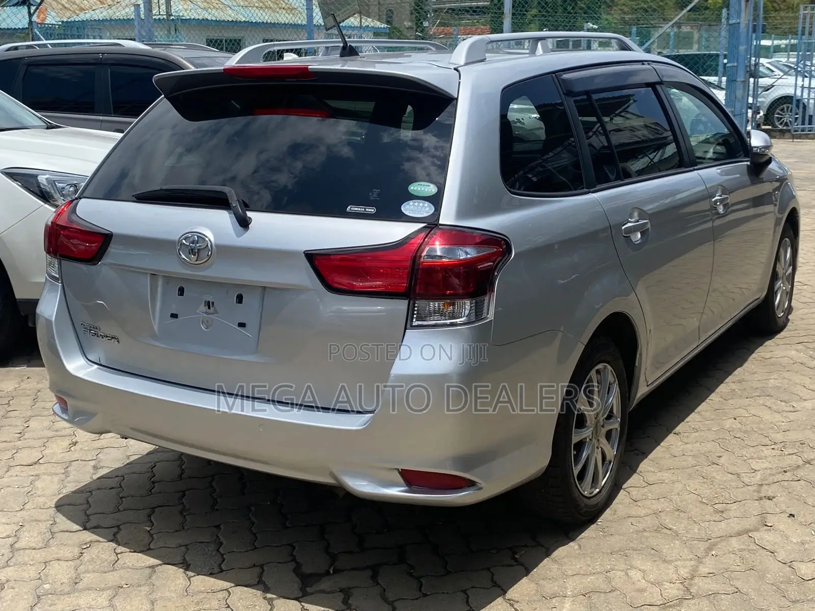 Toyota Corolla Fielder 2018 Silver