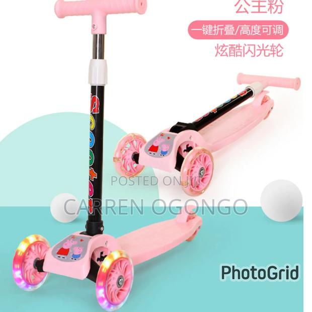 *Kid's Foldable and Adjustable Scooter* - thumbnail 2