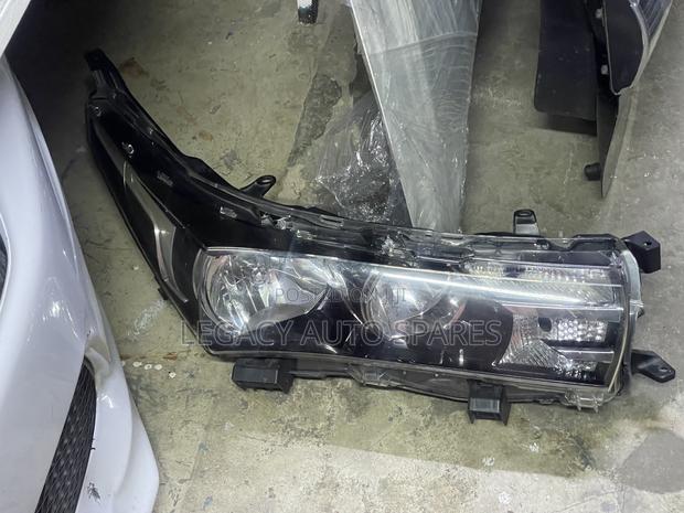 Corolla Zze Headlight - main view