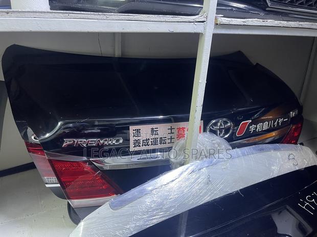 Toyota Premio 270 Boot - thumbnail 3