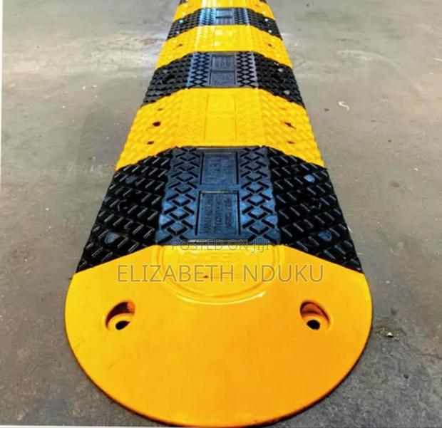 Reflective Rubber Speed Bump - main view