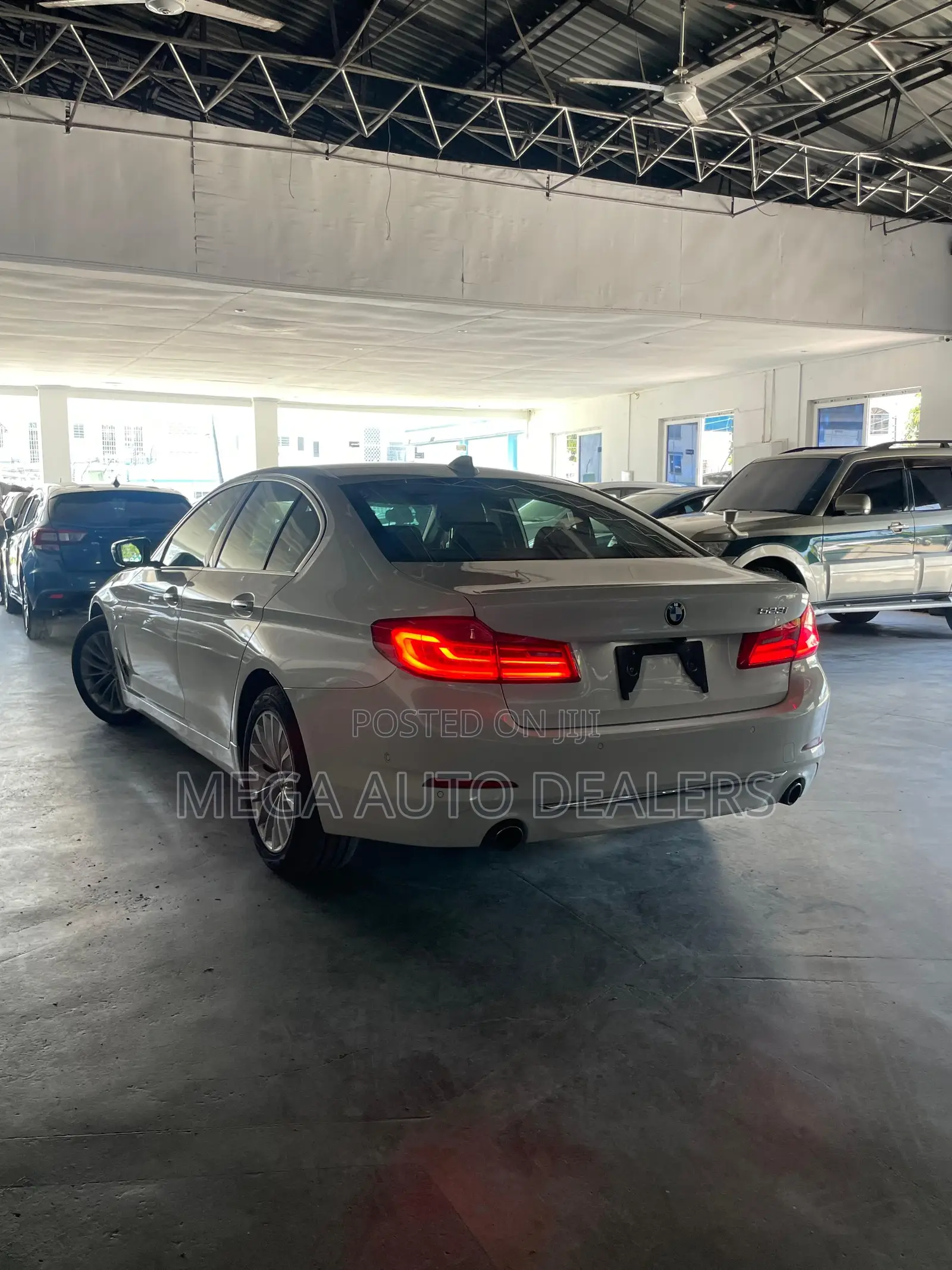 BMW 528i 2018 White
