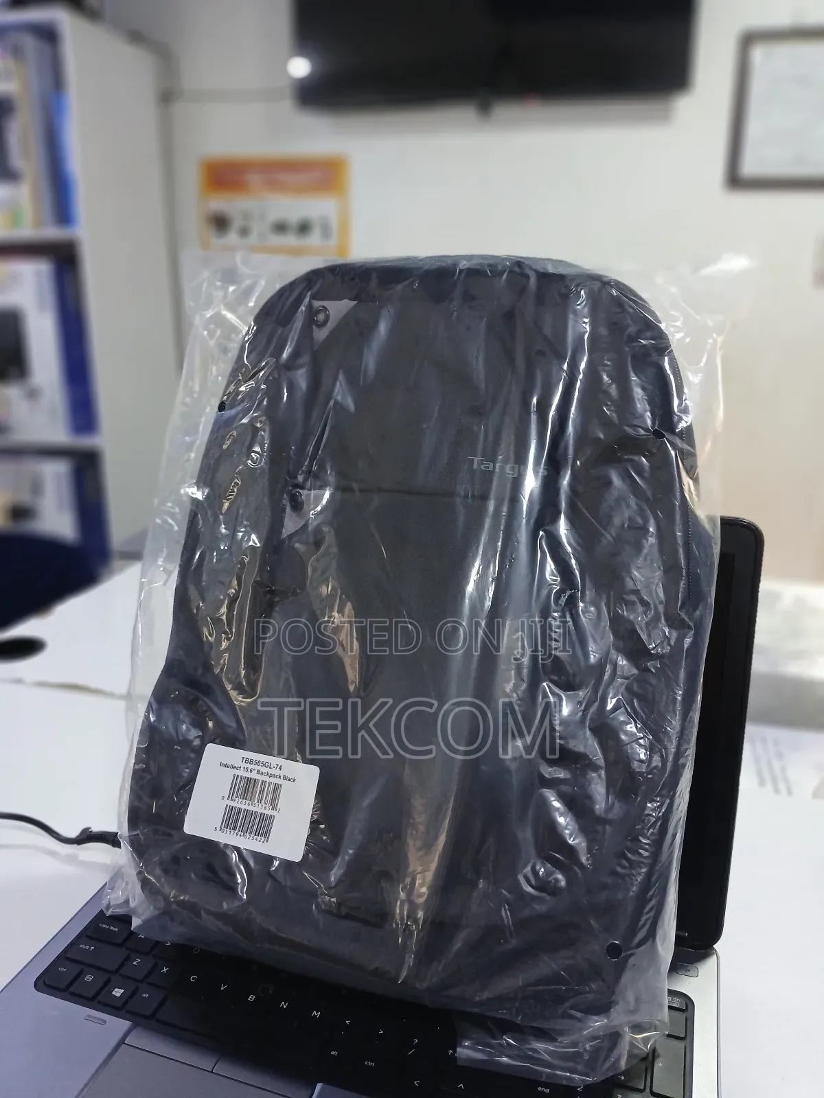 Targus Intellect Fit 15.6-Inch Laptop Backpack (Tbb565gl)