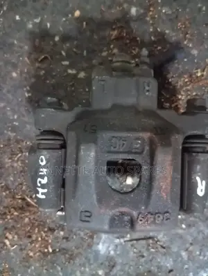 Toyota Harrier Caliper 240 Back